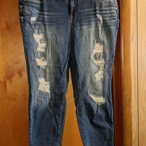 Torrid Boyfriend Crop Jeans - Distressed - Size 16 - Pre-owned Great Condition